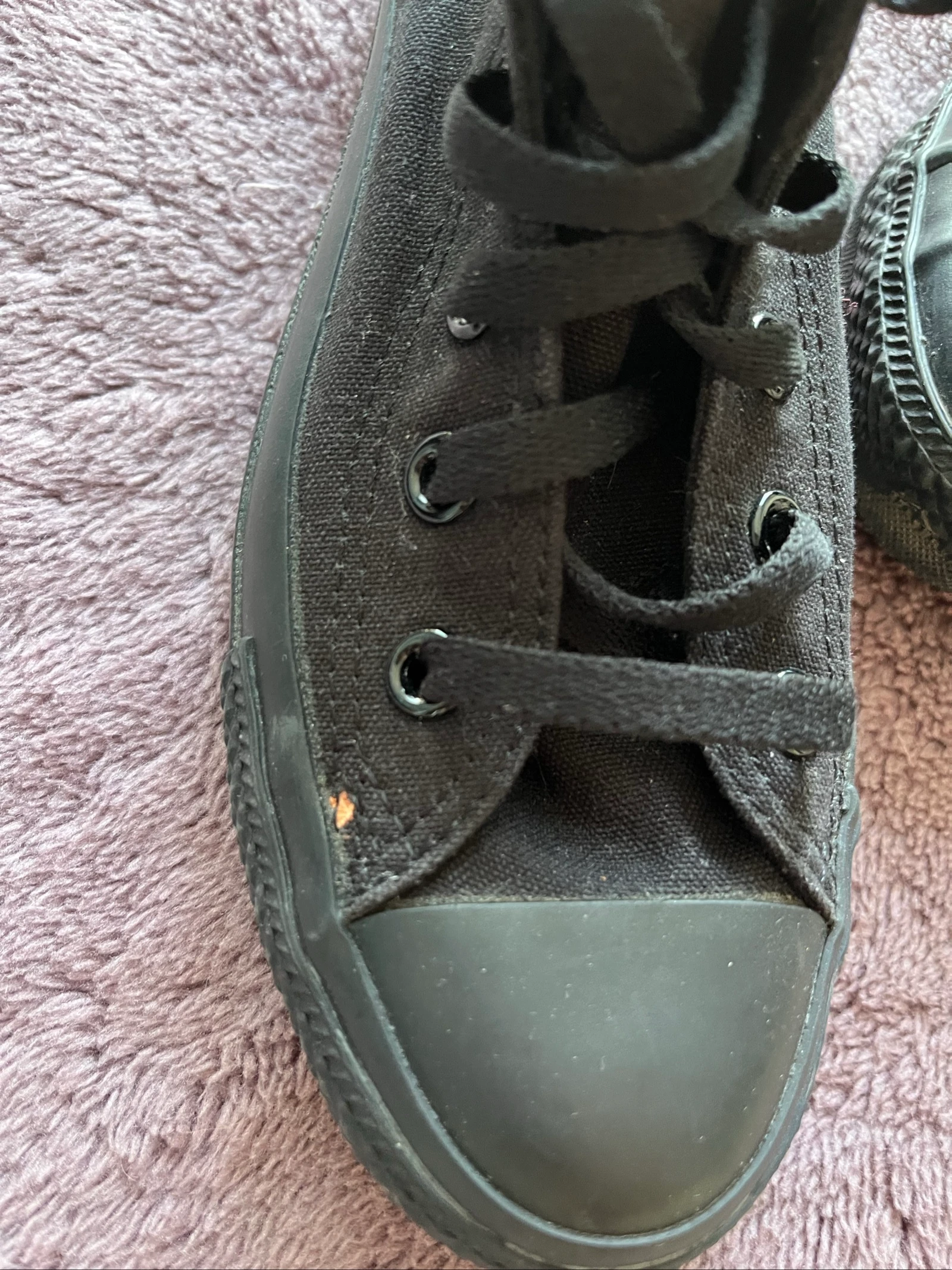 Converse – photo 3
